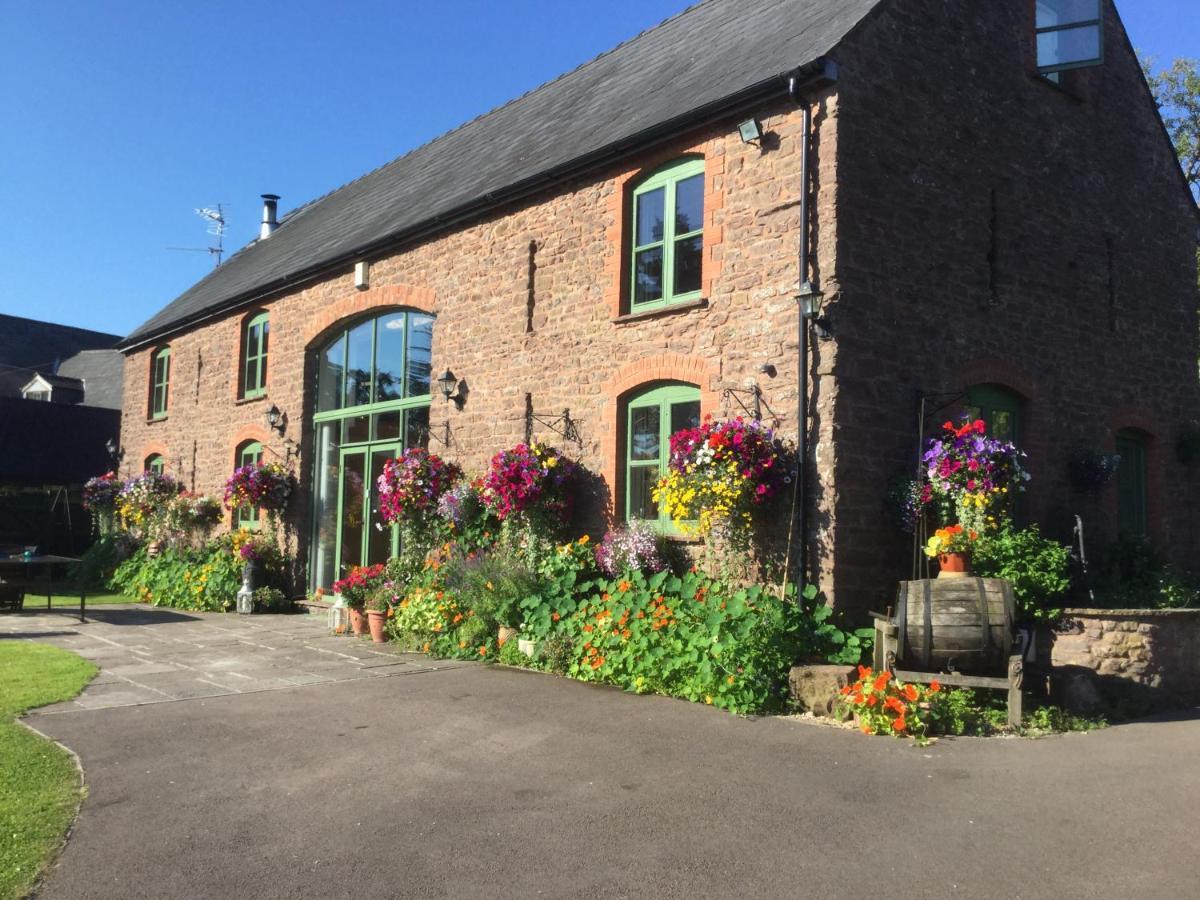 Ferienwohnung The Bees Knees @ Redhill Grange Monmouth Exterior foto
