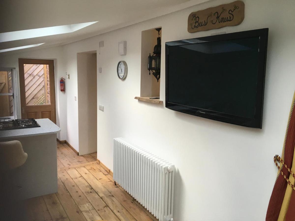 Ferienwohnung The Bees Knees @ Redhill Grange Monmouth Exterior foto